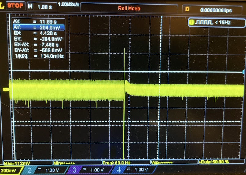 Capacitor filtering motor noise down to half the amplitude